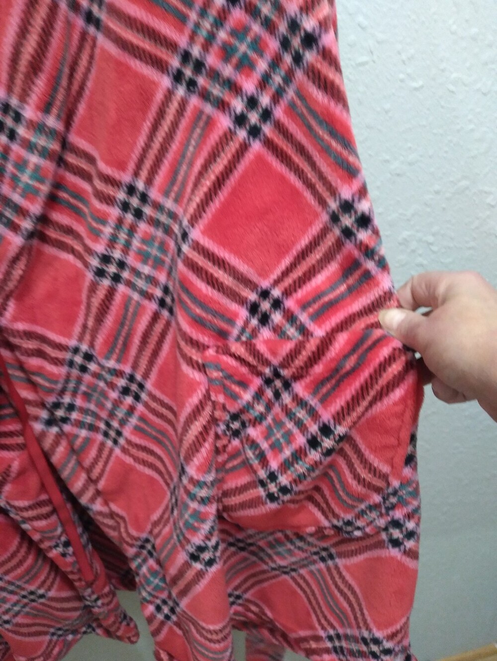Victoria Secret Plush Robe - Picture 2 of 8